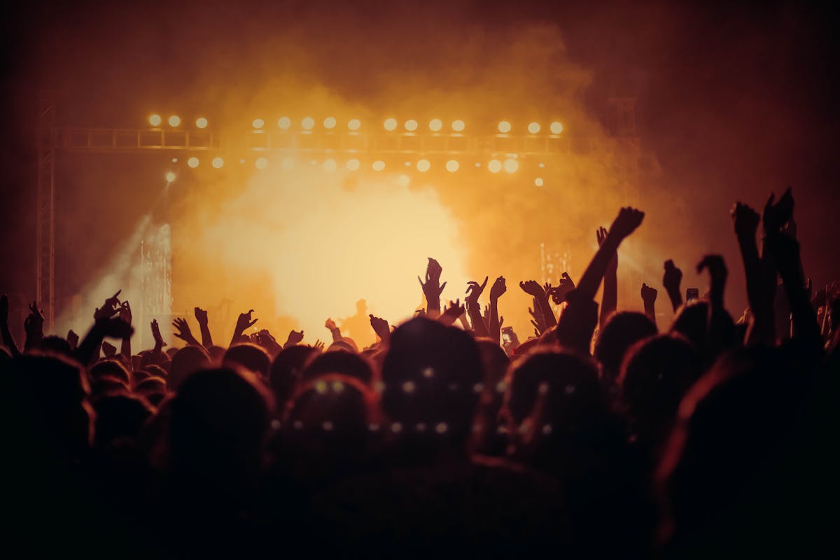 İzmir konser tiyatro