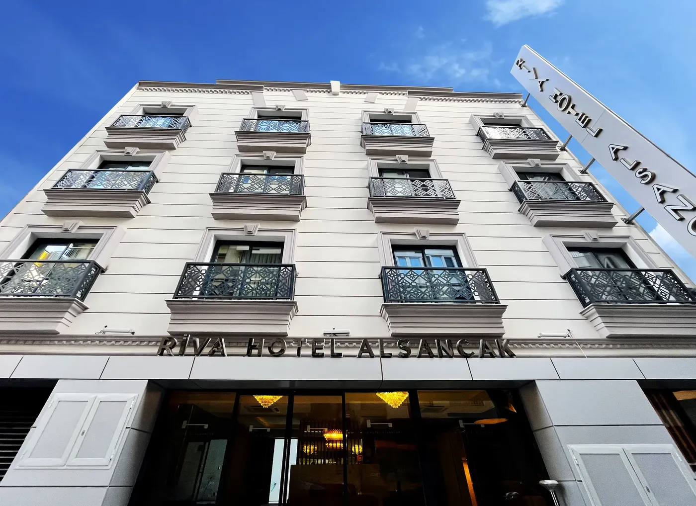 Riva Hotel Alsancak dış cephe